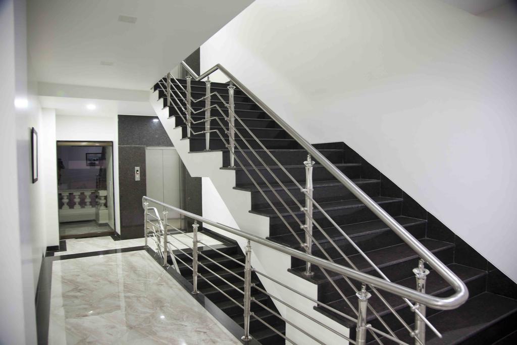 Hotel Pearls Aurangābād Extérieur photo
