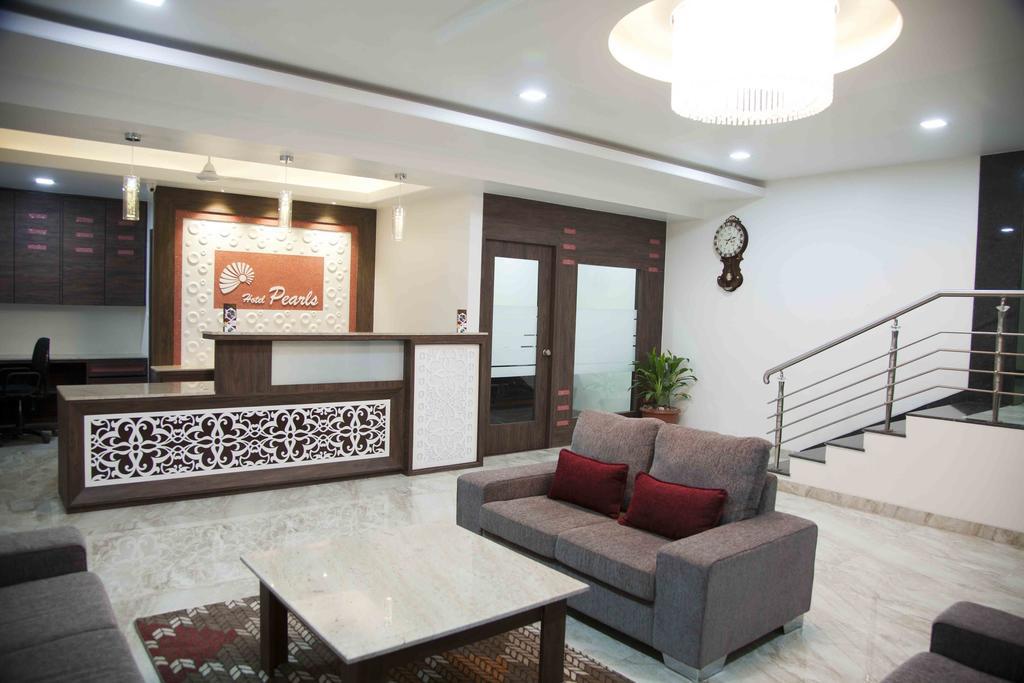 Hotel Pearls Aurangābād Extérieur photo